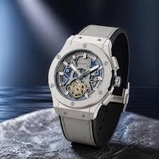 Hublt Skeleton Quartz – Light Grey Strap Men's Watch
